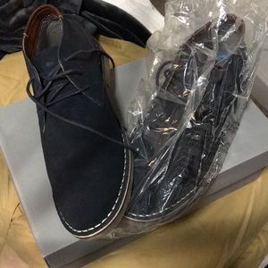 Reaction Kenneth Cole blue suede shoes